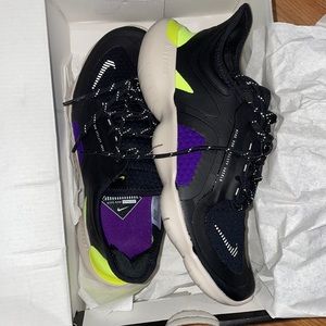 Nike Free Run 5.0 Shield - Wmns - NIB